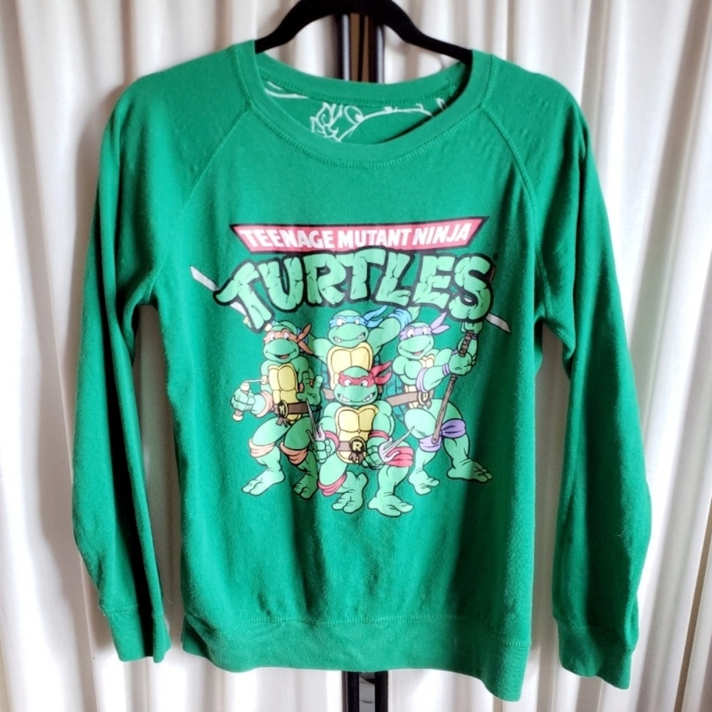 1 TMNT reversible long sleeve graphic tee, large